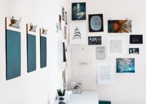 Logo design tips to help you develop strong ideas for your business as you create your brand identity.